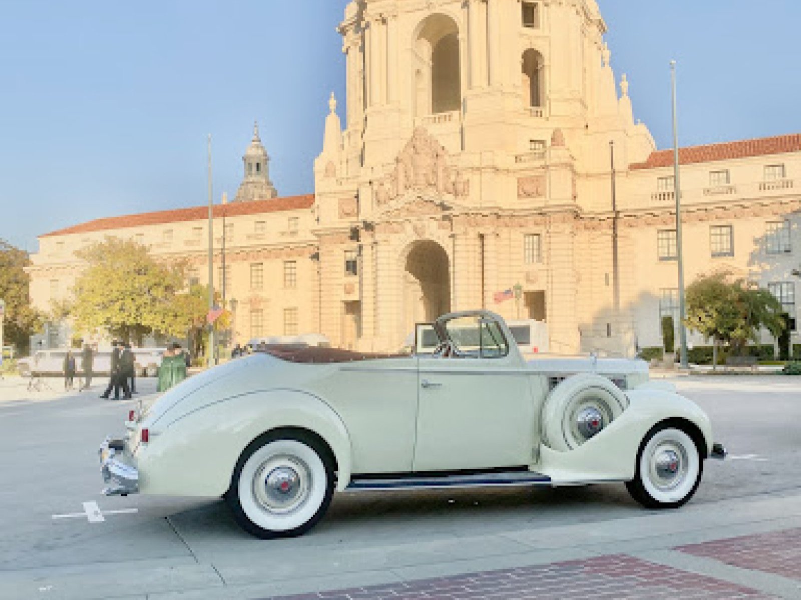 1939 Packard Super 8 Convertible Coupe